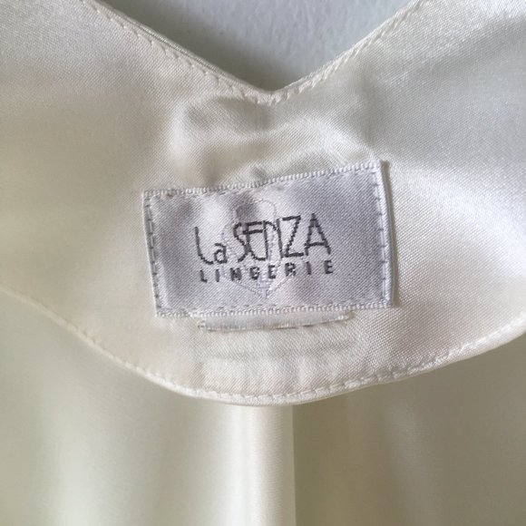 La Senze lingerie/nightwear.  Beige size large - Picture 3 of 3